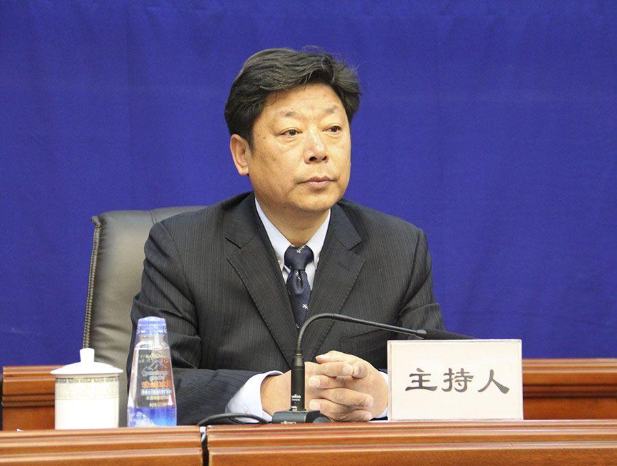 主持人：西藏自治區(qū)黨委宣傳部副部長、自治區(qū)人民政府新聞辦公室主任晉美旺措.jpg