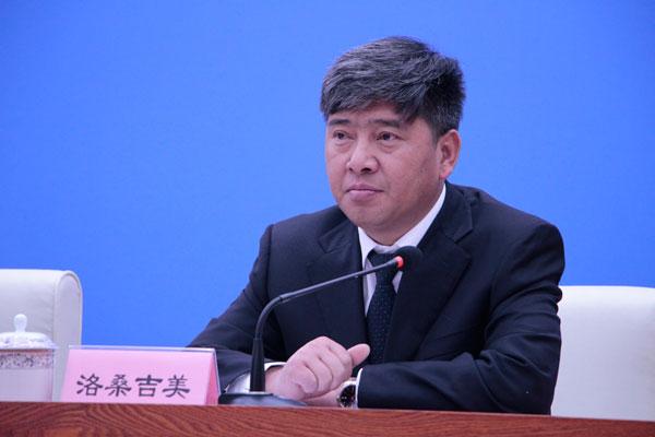 新聞發(fā)言人：林芝市農(nóng)業(yè)農(nóng)村局黨組副書記、局長(zhǎng)洛桑吉美.jpg