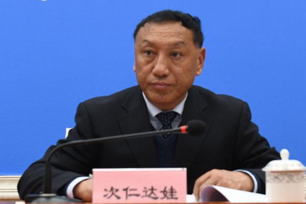 新聞發(fā)言人：西藏山南市扶貧辦黨組書記、副主任 次仁達(dá)娃.jpg