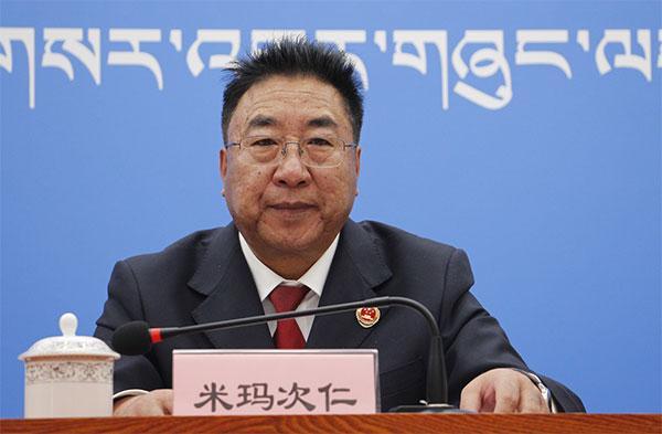 圖為發(fā)言人：自治區(qū)高級(jí)人民檢察院黨組成員、副檢察長(zhǎng) 米瑪次仁.jpg