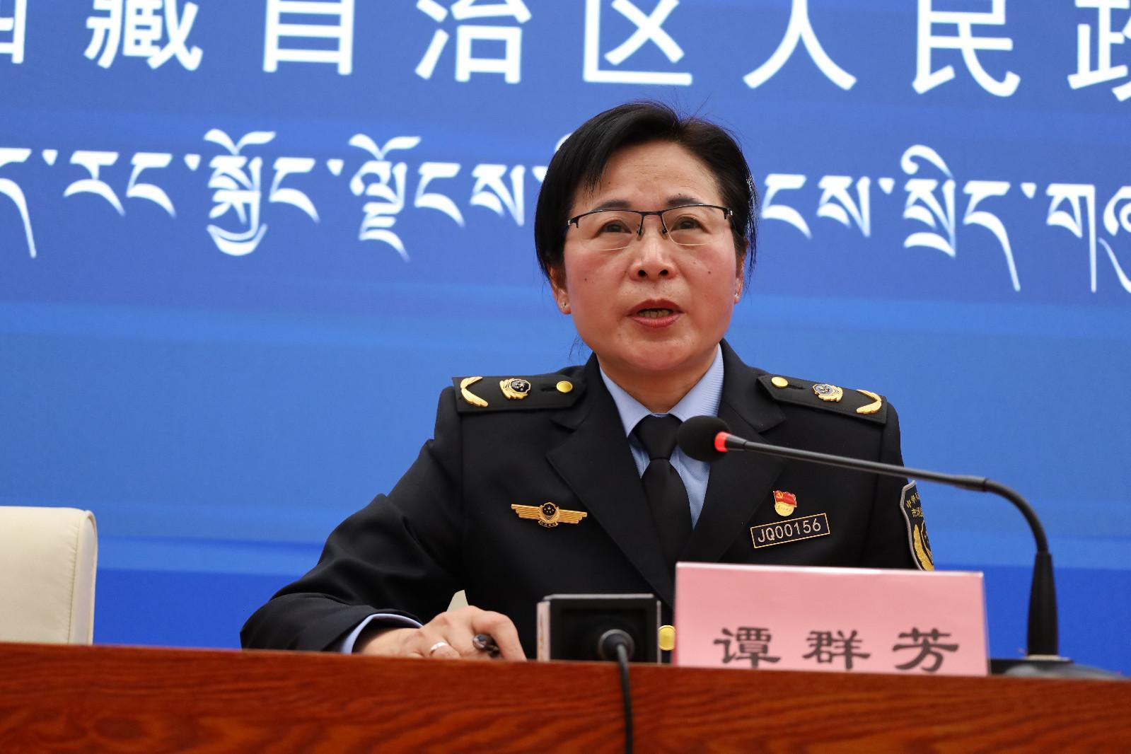 新聞發(fā)言人：自治區(qū)市場(chǎng)監(jiān)管局黨組成員、一級(jí)巡視員 譚群芳.JPG