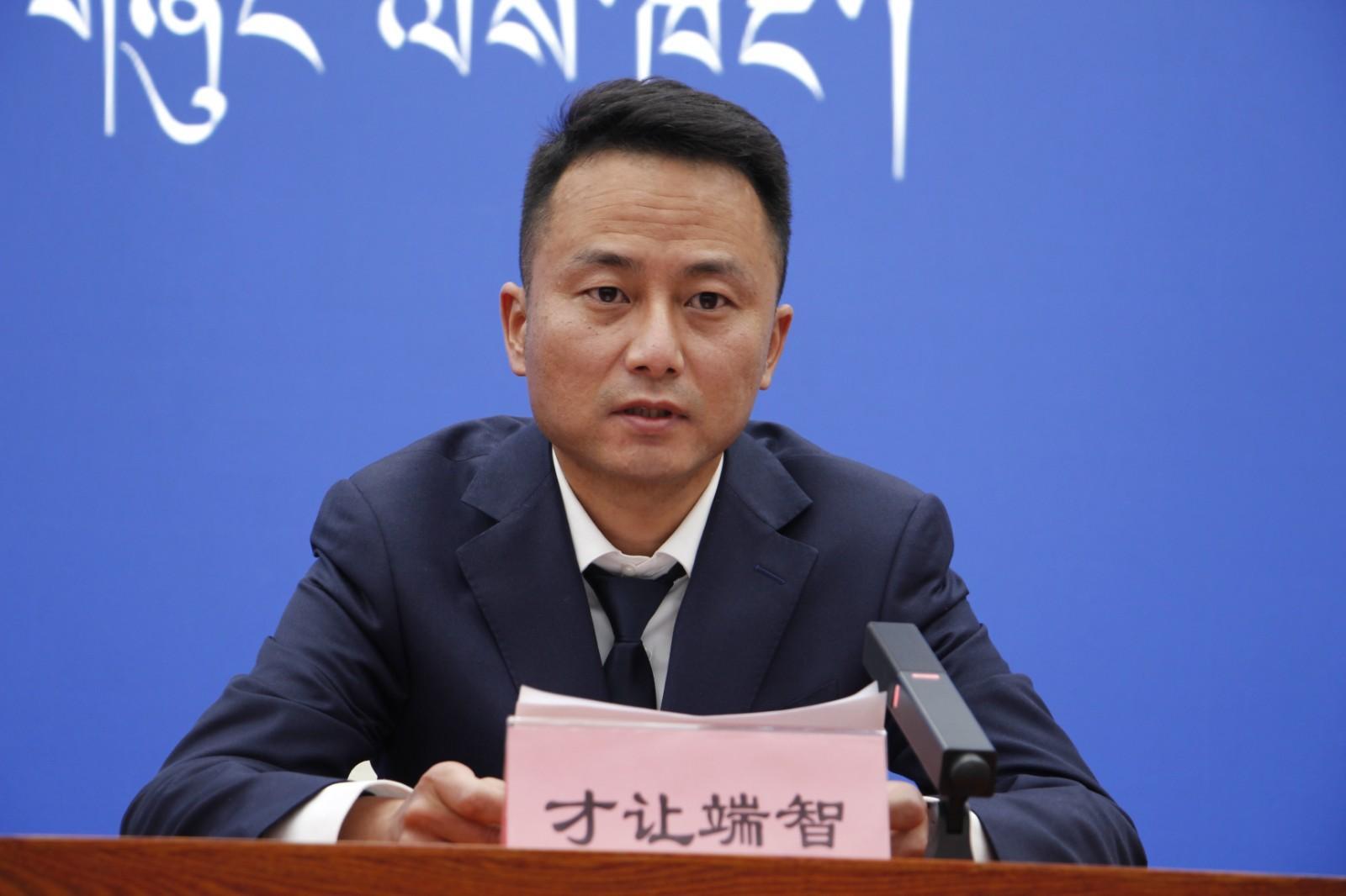 新聞發(fā)言人：西藏自治區(qū)氣象局減災處處長 才讓端智.JPG